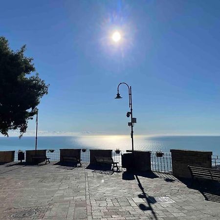 Angolo Della "Loggia" Silvi Paese Buitenkant foto